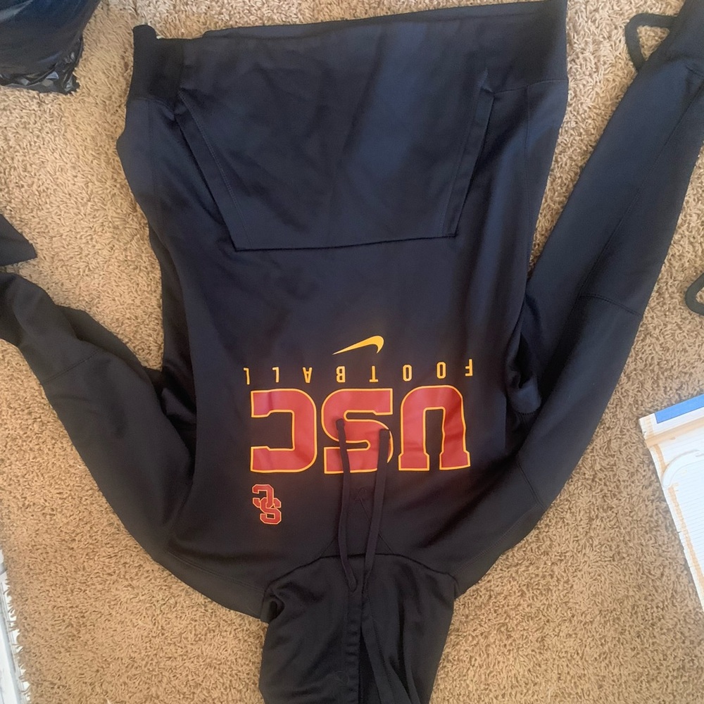 men’s sweatshirt